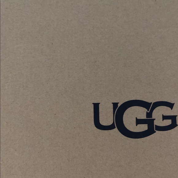 🔥Brand new ugg boots🔥 - Picture 14 of 14